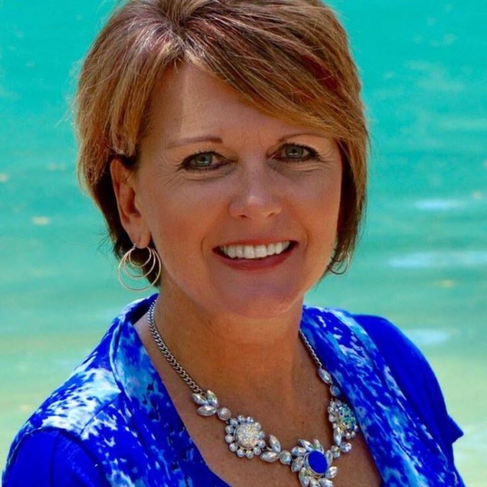 Meet your Posher, Leslie